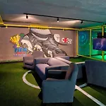 Pirates Club