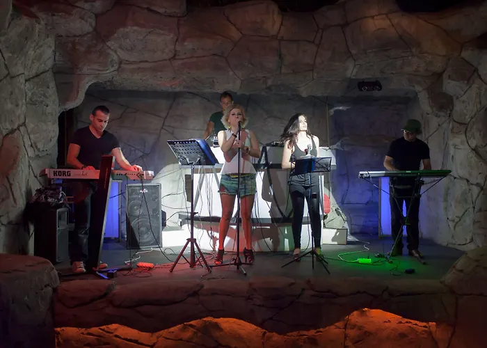 Pirates Club Текирова