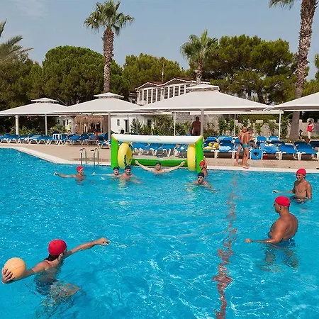 Pirate's Club Resort 5*