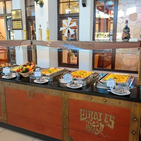 Resort Pirate's Club 5*