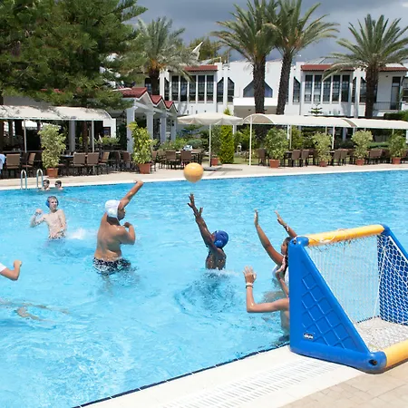 Semesteranläggning (resort) Pirates Club 5*