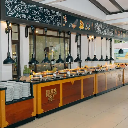 Pirates Club Θέρετρο 5*