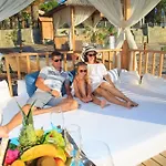 Pirates Club