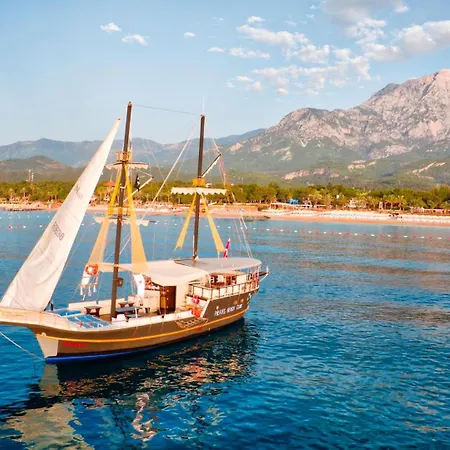 리조트 Pirates Club